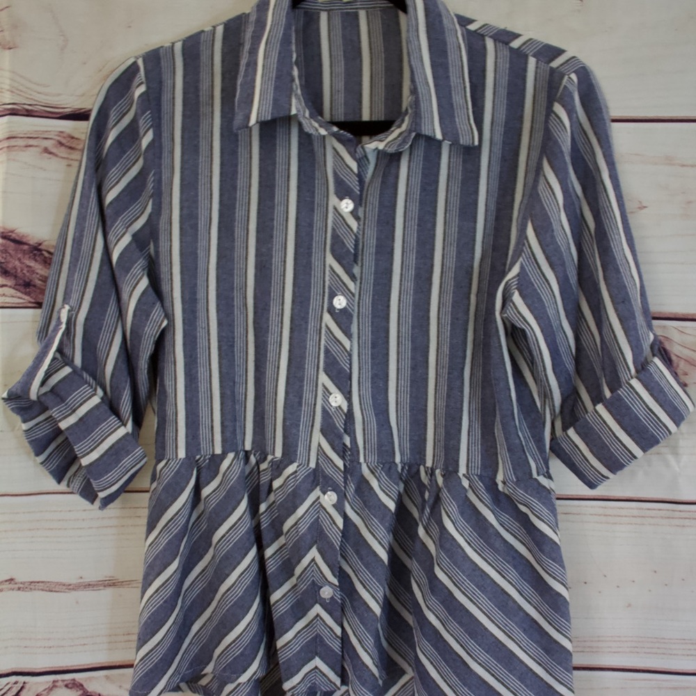 Linen Hi-Low Button Down